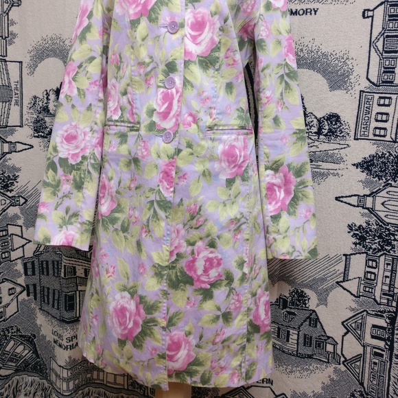 Beautiful floral coat - Picture 3 of 6